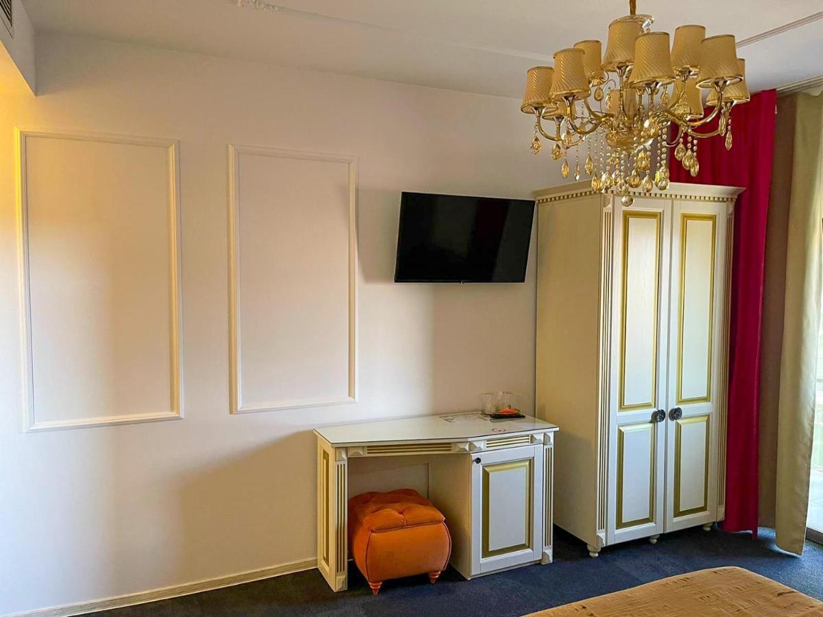 Hotel Goya Collection Zsilvásárhely Kültér fotó