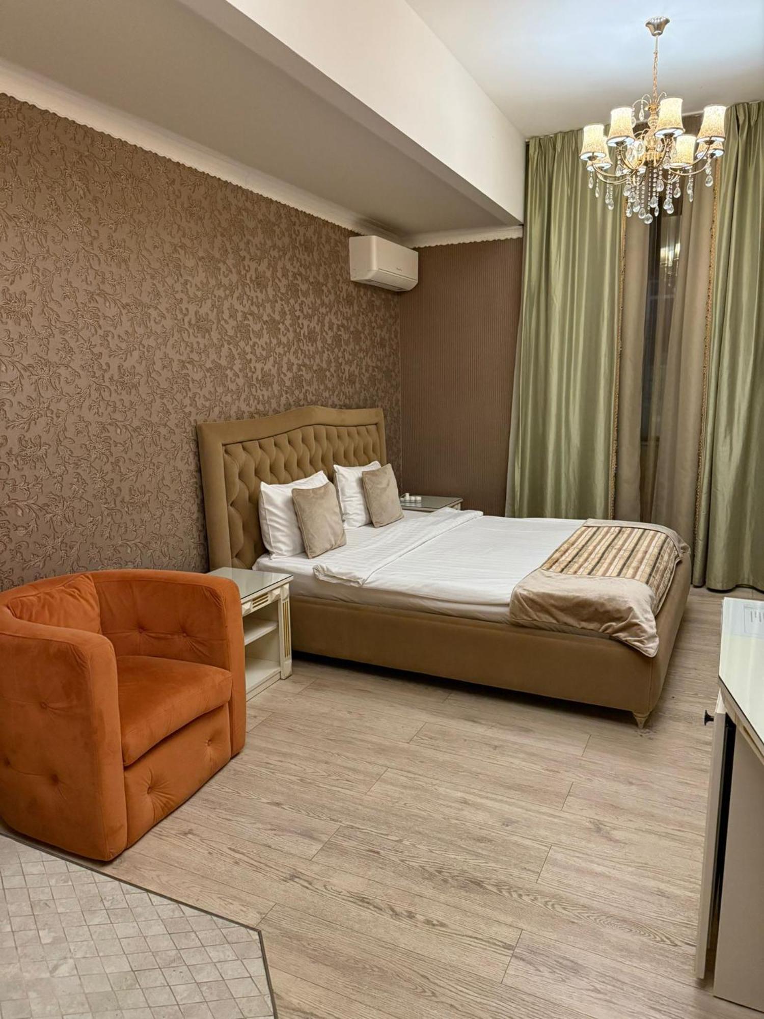 Hotel Goya Collection Zsilvásárhely Kültér fotó